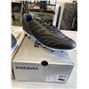 Image 2 : 3 PAIRS OF MENS SOCCER CLEATS SIZE 7, 9 AND 10
