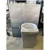 Image 1 : 2 LAUNDRY HAMPERS AND 2 20 INCH X 48 INCH CANVAS PICTURES