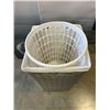 Image 2 : 2 LAUNDRY HAMPERS AND 2 20 INCH X 48 INCH CANVAS PICTURES