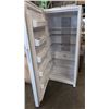 Image 2 : LARGE STAND UP FRIGIDAIRE FREEZER - WORKING