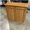 Image 1 : 2 DOOR OAK SERVING CABINET