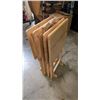 Image 1 : SET OF 4 TV TRAYS AND STAND