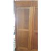 Image 8 : ANTIQUE CABINET WITH STAINED GLASS AND KEY