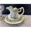 Image 2 : CANDLE HOLDER AND DISH SET