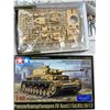 Image 2 : Miniature Military Scale Replicas