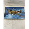 Image 1 : P-40K Warhawk Scale Model Plane