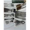 Image 3 : Servingware and Utensils