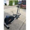 Image 1 : Pro-Form 695E Dual Arm Action Elliptical
