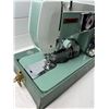 Image 3 : Baycrest Sewing Machine