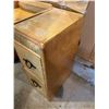 Image 2 : Vintage Vanity Table