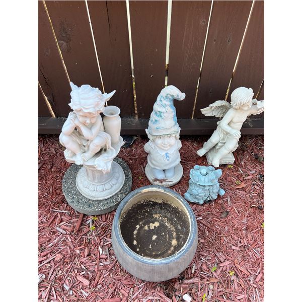 Garden Decor Lot