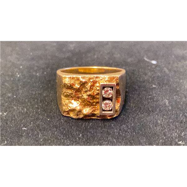APPROX 14K MENS RING SET WITH DIAMONDS (11G)