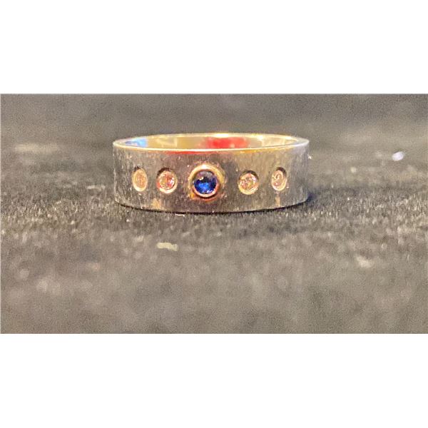 APPROX 14K MENS RING SET WITH SAPPHIRE & DIAMONDS (10.9G)