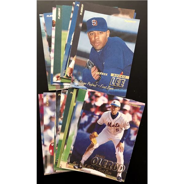 1997 FLEER BASEBALL COLLECTION (25)