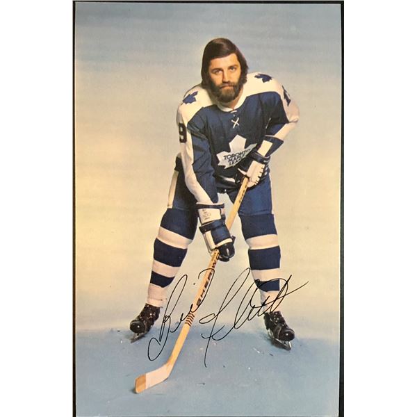 1974 TORONTO MAPLE LEAFS POSTCARD - 'COWBOY' BILL FLETT