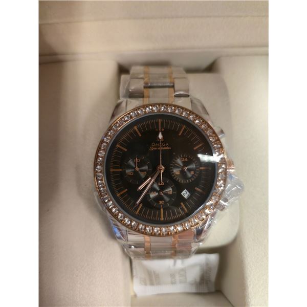 NEW EXQUISTE OMEGA QUARTZ SPEEDMASTER PROFESSIONAL WITH CHRONOGRAPH WATCH 1:1 REPLICA. STAINLESS STE