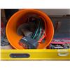 Image 3 : Heavy-Duty Tool Lot - Level, Toolbox, Cords & Hand Tools