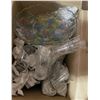 Image 2 : Group - Estate Collectables & Kitchen Wares