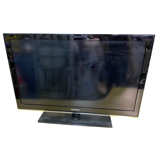 Samsung  40" LCD TV (LN40C530) – Untested, Cables Excluded