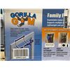 Image 3 : Group of Gorilla Gym Workout Bar & Pet Grooming Took