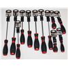 Image 1 : FLAT OF ASSORTED PT SCREWDRIVERS