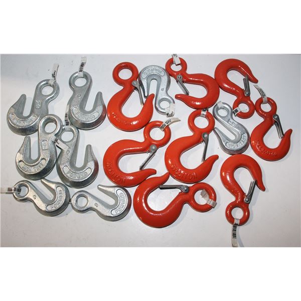 LOT OF ASSORTED HOOKS