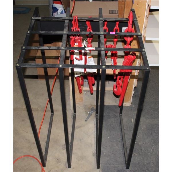 RETAIL DISPLAY WITH LOAD BINDERS