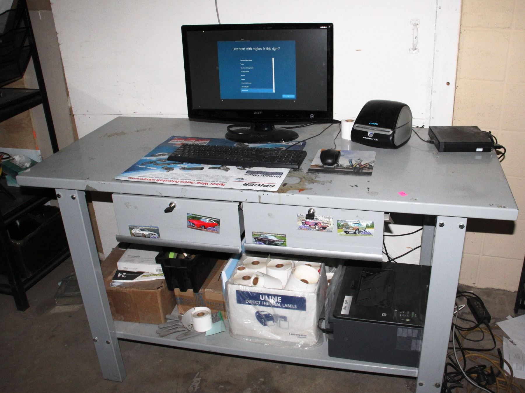 Heavy Lead Computer HEAVY METAL TABLE/ COMPUTER WORKSTATION WITH KEYS