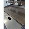 Image 4 : Garland GTGG48-G48M Gas Griddle W/Overshelf & Stand| 935/R6FL