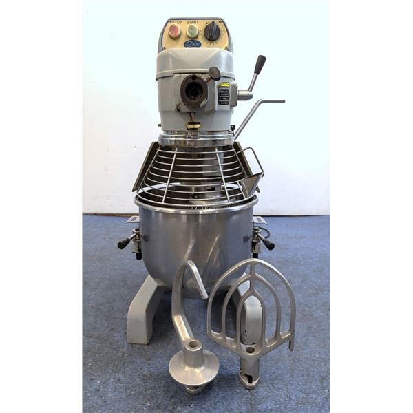 Globe SP20 20qt Planetary Mixer W/Attachments| 3382/R5FL