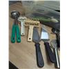 Image 5 : Assorted Knives, Portion Controllers & Ice Cream Scoops - Lot of Approx. 55pcs| HAD8/RackJ