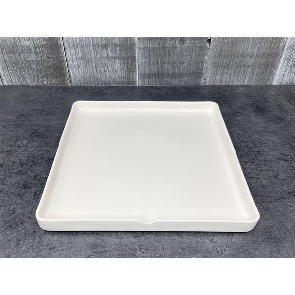 Mekkano 9-3/8" White Square Plates, Arcoroc L9557 - Lot of 24 | R6-1