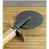 Image 2 : 4" Blade Pizza Cutters with Wooden Handles - Lot of 4 | JR 7400/ CC2