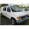 Image 6 : 2004 Ford E250 6-Dr. SWB Cargo Van