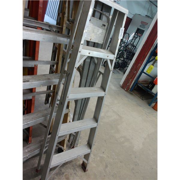 Alum. 5'  Stepladder