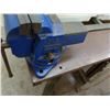 Image 3 : 6' Metal Work Bench w/Vise and Grinder