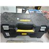 Image 1 : Dewalt Plastic Toolbox