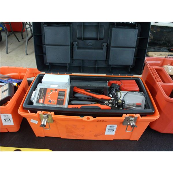 Plastic Toolbox w/Electric Connection Accessories, Fuses