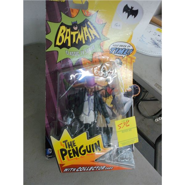 Batman The Penguin Autographed Actor Danny Devito Figurine In Case