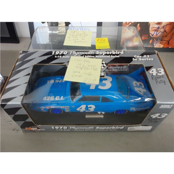 1970 Plymouth Super Bird Die Cast Richard Petty w/Showcase