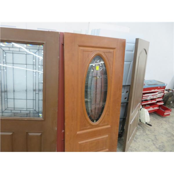 4 Wood Entry Doors 4 x $