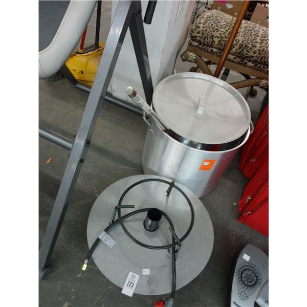 LP Stock Pot Range w/Large Stock Pot, Paddle, Strainer