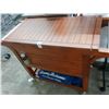 Image 1 : Tommy Bahama Rolling Cooler w/Cover