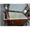 Image 2 : Tommy Bahama Rolling Cooler w/Cover