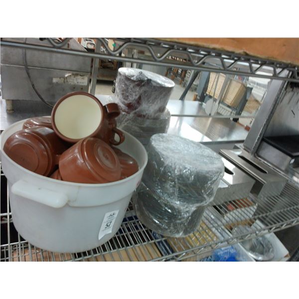 Measuring Bin, Glass Dishes, Mugs, Tissue Dispensers