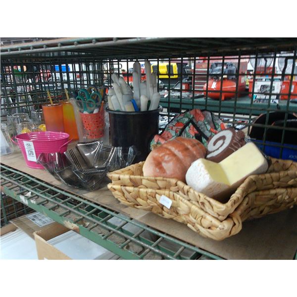 Star Baskets, Glass Pitchers, Asst. Décor