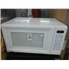 Image 1 : GE White M/W Oven