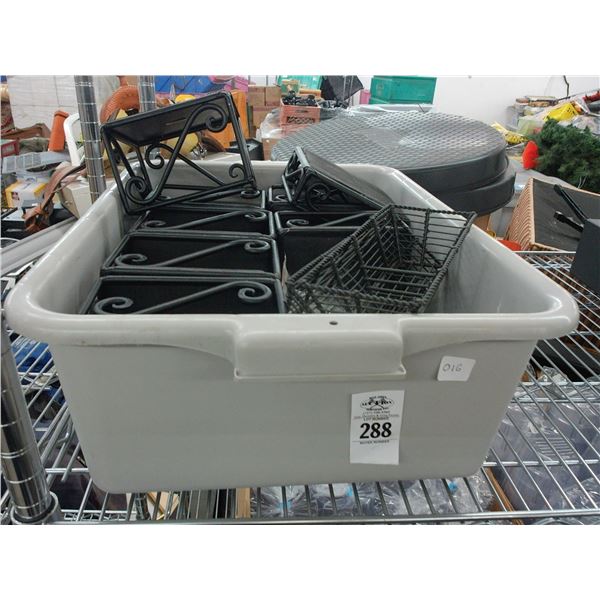 Bus Pan w/Ornate Table Caddies
