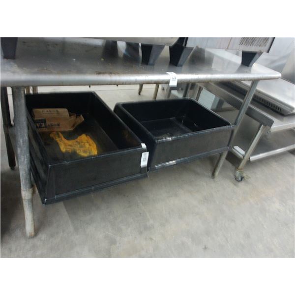 5' Bullnose Island Table w/Undershelf