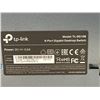 Image 4 : 7 IN 1 HUB, USB POWERED LED LIGHT, LIGHTNING CAMERA ADAPTER AND TWO NETWORK SWITCHES